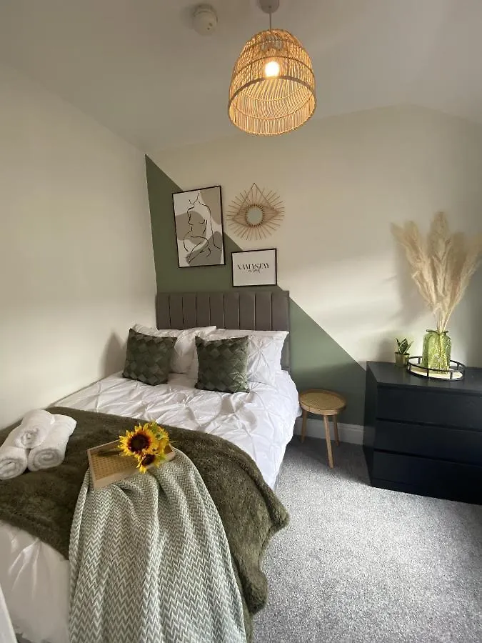 Апартаменты Blackpool Abode - Vance Road Star House