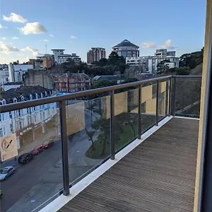2 Bedroom Modern City Centre Bournemouth Apartment Apartment Bournemouth