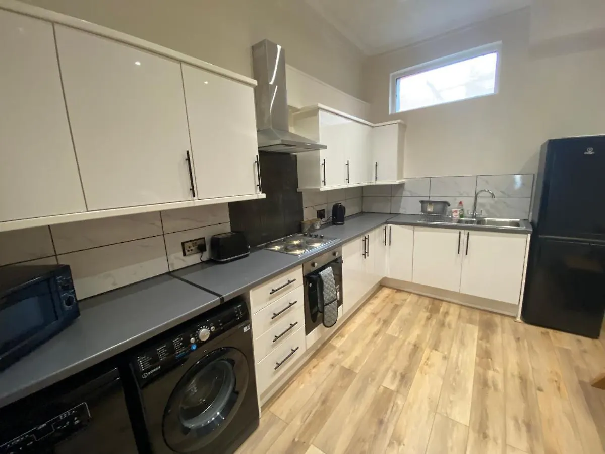 Blackpool Abode - Vance Road Star House