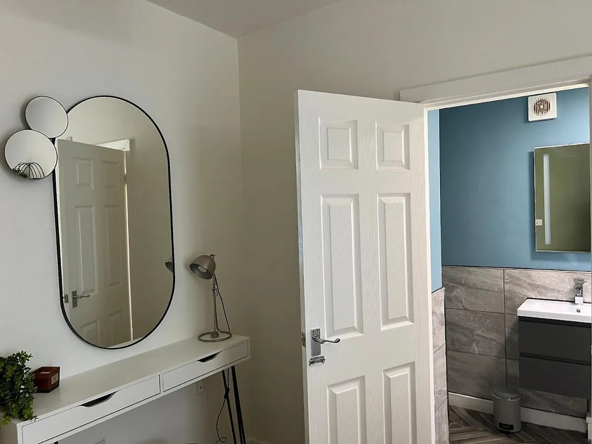 Blackpool Abode - Vance Road Star House United Kingdom