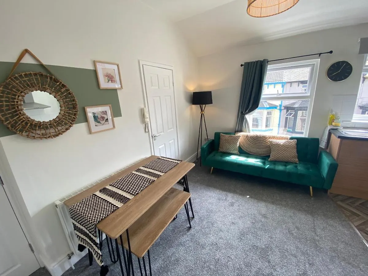 Apartment Blackpool Abode - Vance Road Star House